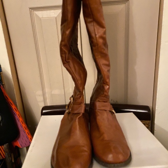 Women’s boot’s slightly over the knee - Picture 3 of 7